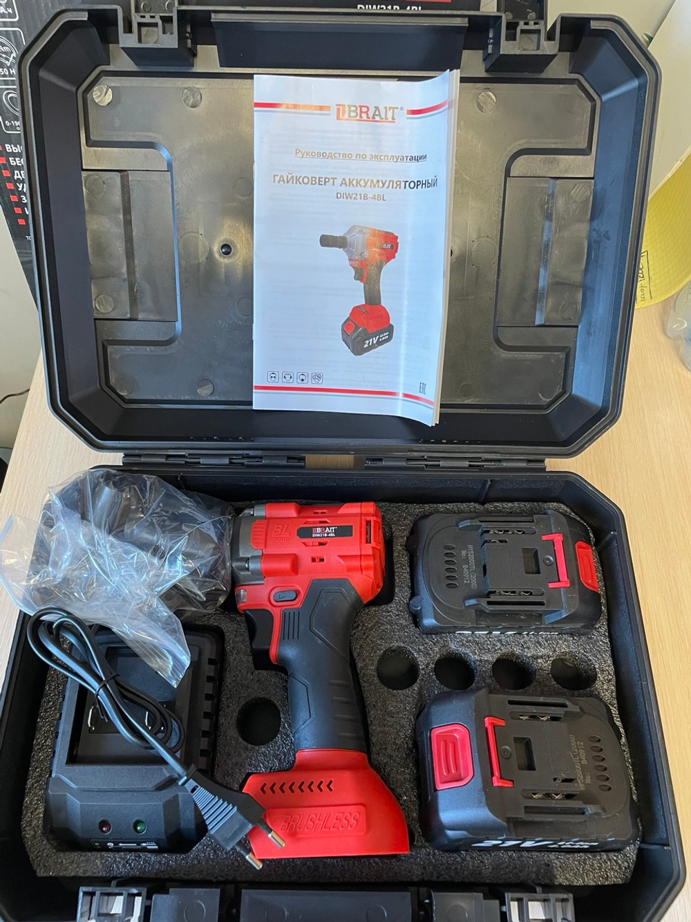 Гайковёрт аккумуляторный Brait DIW21B-4BL