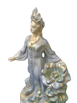 Фарфоровая статуэтка "Хозяйка медной горы" Гжель