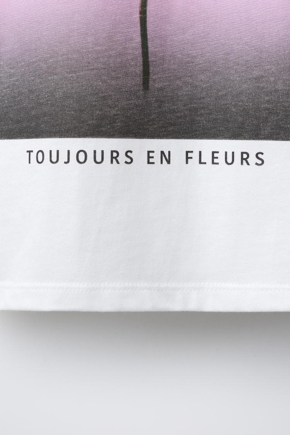 ZARA ФУТБОЛКА С ЦВЕТКОМ, БЕЛЫЙ