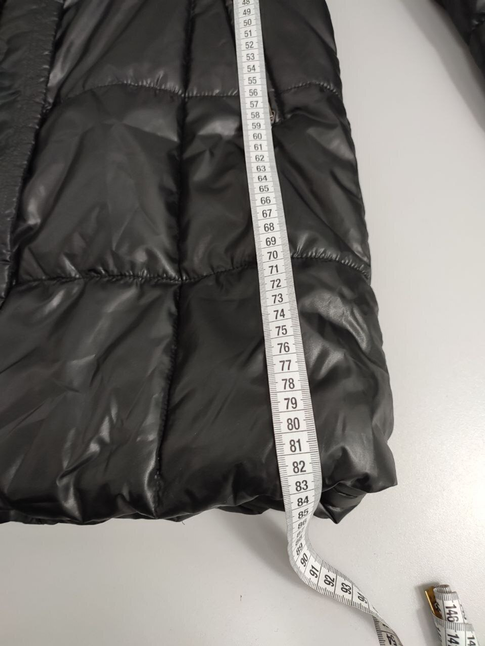 Пуховик JAP демисезонный черный 40 размер