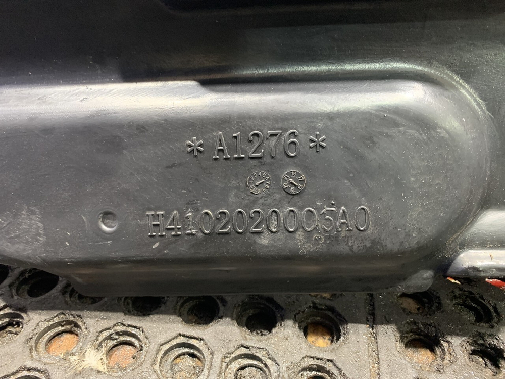 Шумоизоляция двигателя левая 2023г