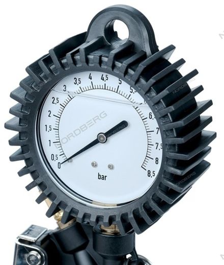 Цена на NORDBERG (Ti62) Пистолет для подкачки шин с жидкостным манометром