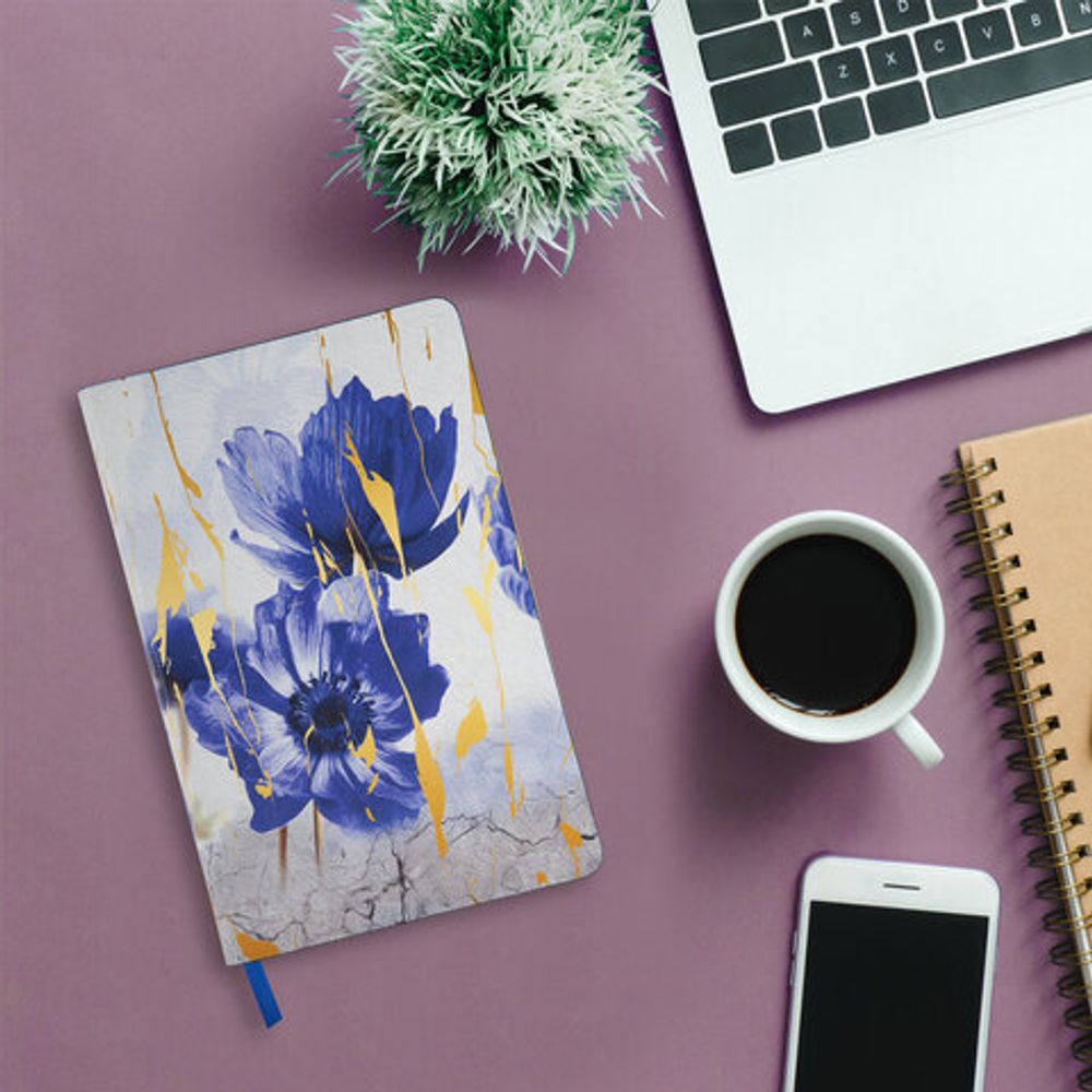 Ежедневник недатированный А5 (138х213 мм), BRAUBERG VISTA, под кожу, гибкий, 136 л., "Blue flowers", 112013