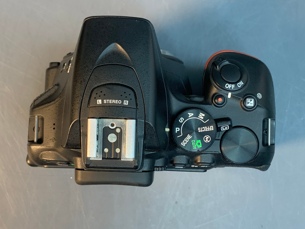 Nikon D5500 Kit 18-55 7320 кадров