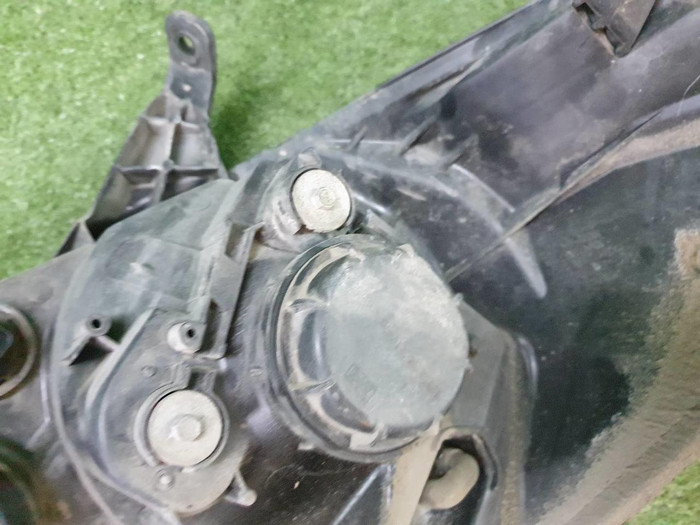 Фара правая Hyundai Grand Starex H1 (2007-2018) галоген