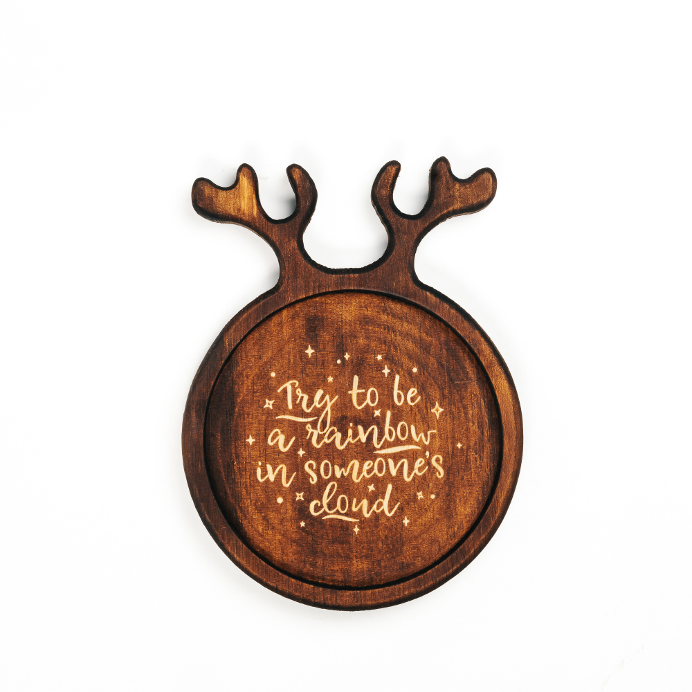 Деревянная менажница из сибирского кедра для подачи блюд и закусок с гравировкой "Try to be a rainbow in someone's cloud". MG89