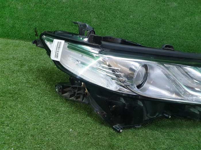 Фара Комплект фар Toyota Camry xv70 (17-21) LED