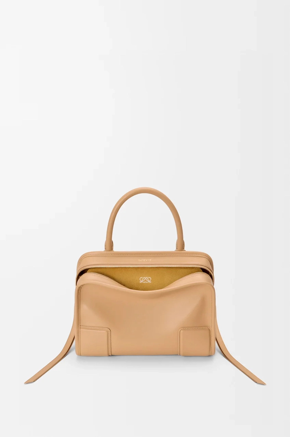 Loewe Маленькая сумка Amazona 180 из мягкой телячьей кожи, бежевый