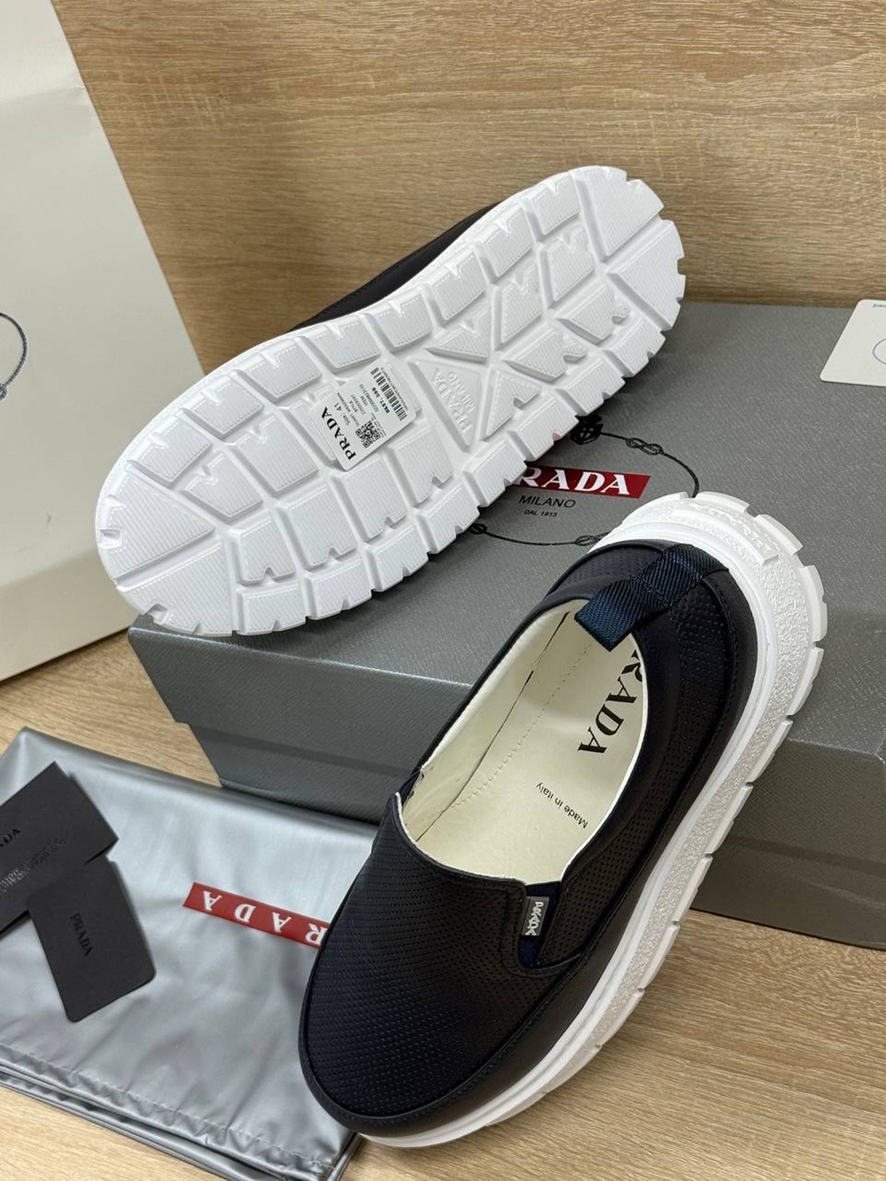 Слипоны Prada