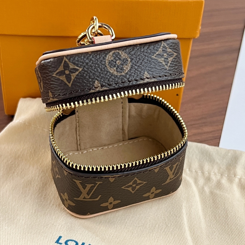 Louis Vuitton AirPods Case
