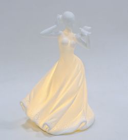 Pavone JP-186/34 Статуэтка с подсветкой «Леди»