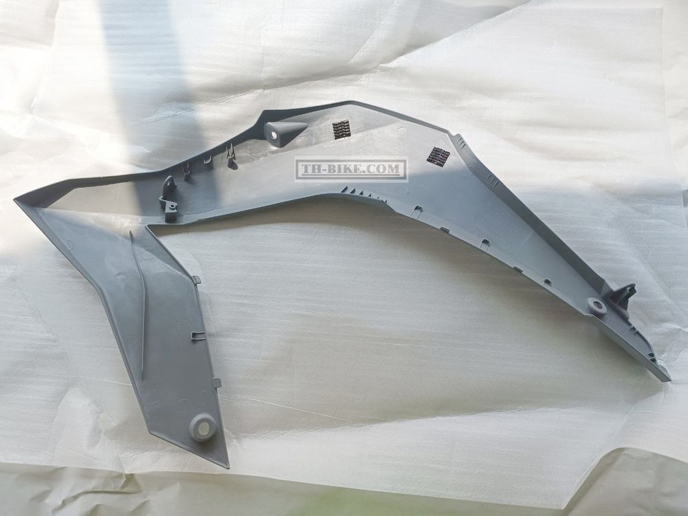 19050-K1T-EU0ZA. SHROUD ASSY., R. FR. (WL). HONDA