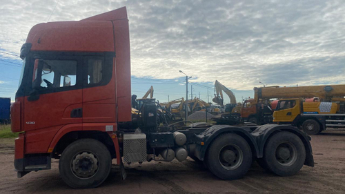 Shacman (Shaanxi) SX* 6x4 Седельный тягач SX42584V324 (Дизельный, 11,6 л, 423 л.с., МТ)