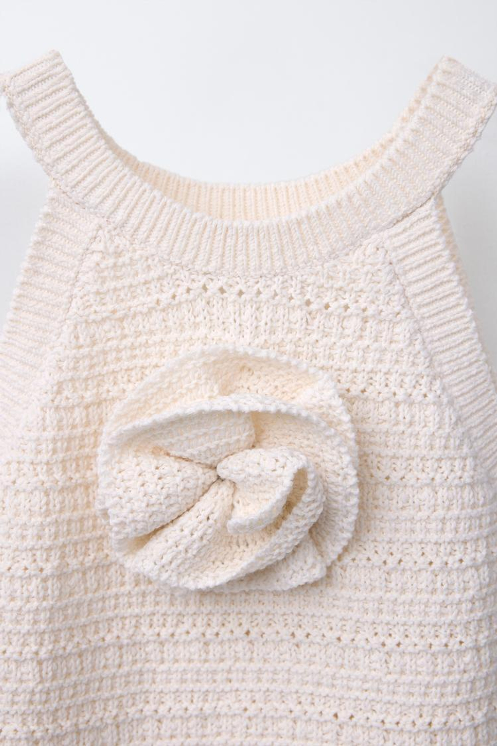 ZARA ТОП ИЗ КРУЖЕВА КРОШЕ С ЦВЕТОЧНЫМ УЗОРОМ, ЭКРЮ