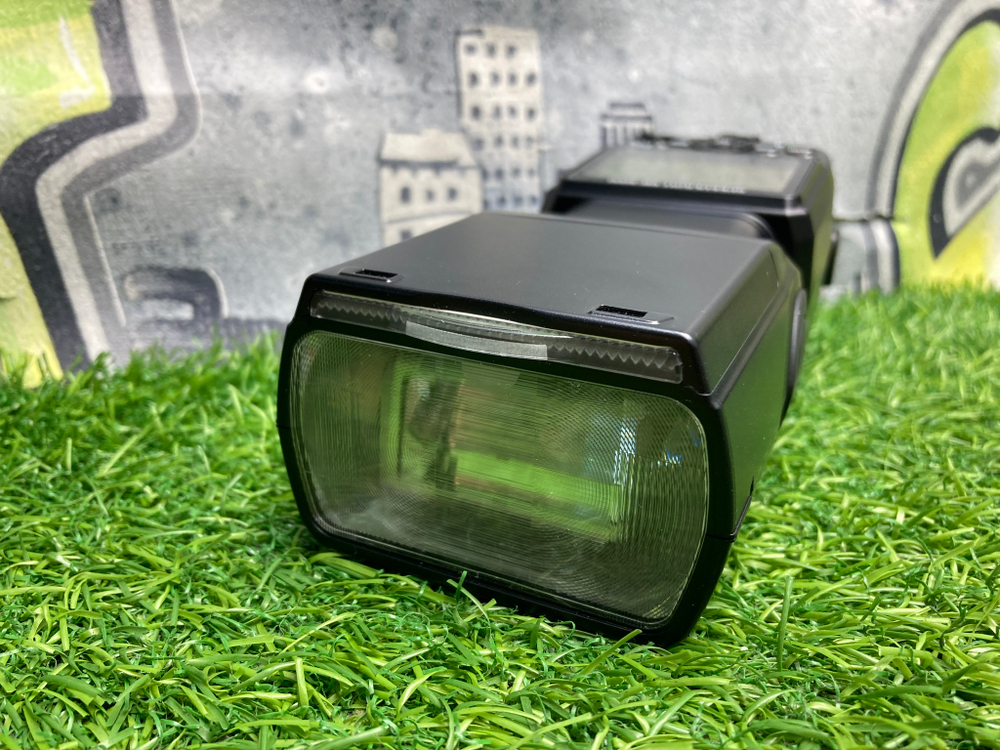 Nikon Speedlight SB-5000