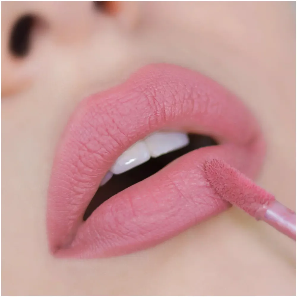 Матовая жидкая помада RELOUIS Nude Matte Complimenti - 13