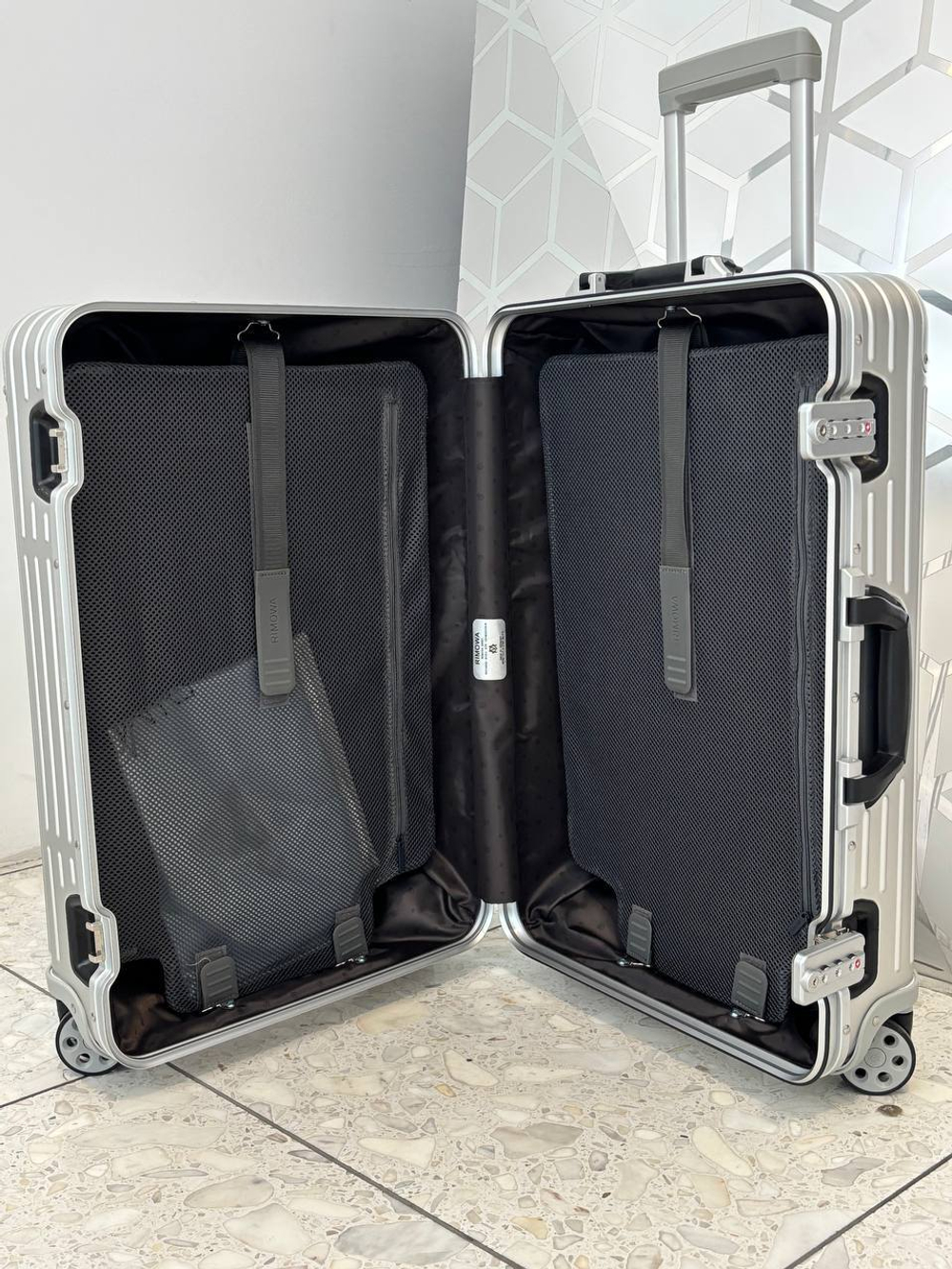 Чемодан Rimowa