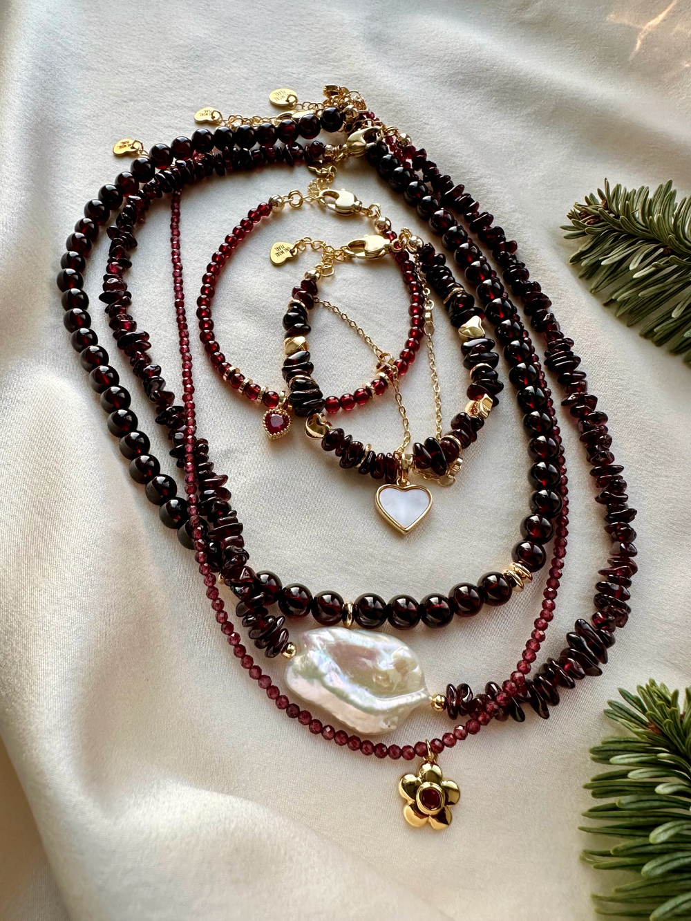 Браслет Гранатовое сердце с фианитом