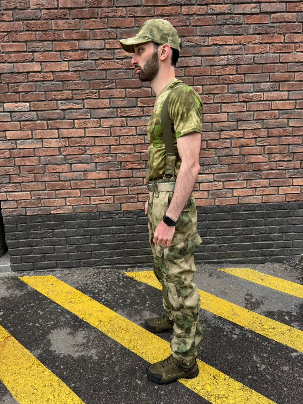 Тактический костюм горка с наколенниками и налокотниками мох лайт