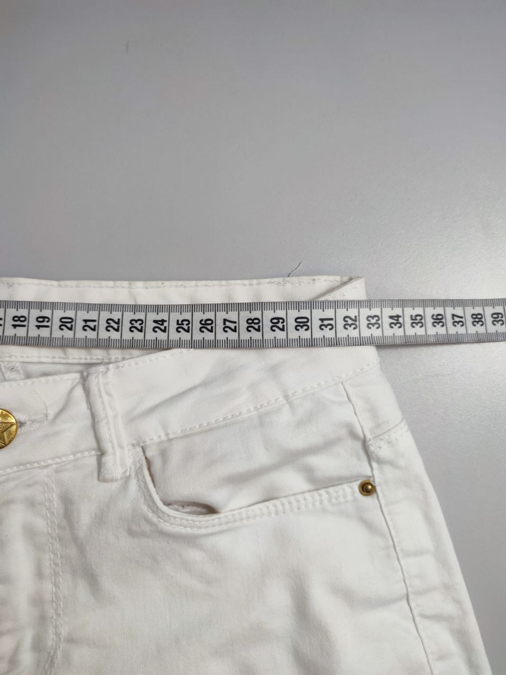 Джинсы светлые 42-44 размер