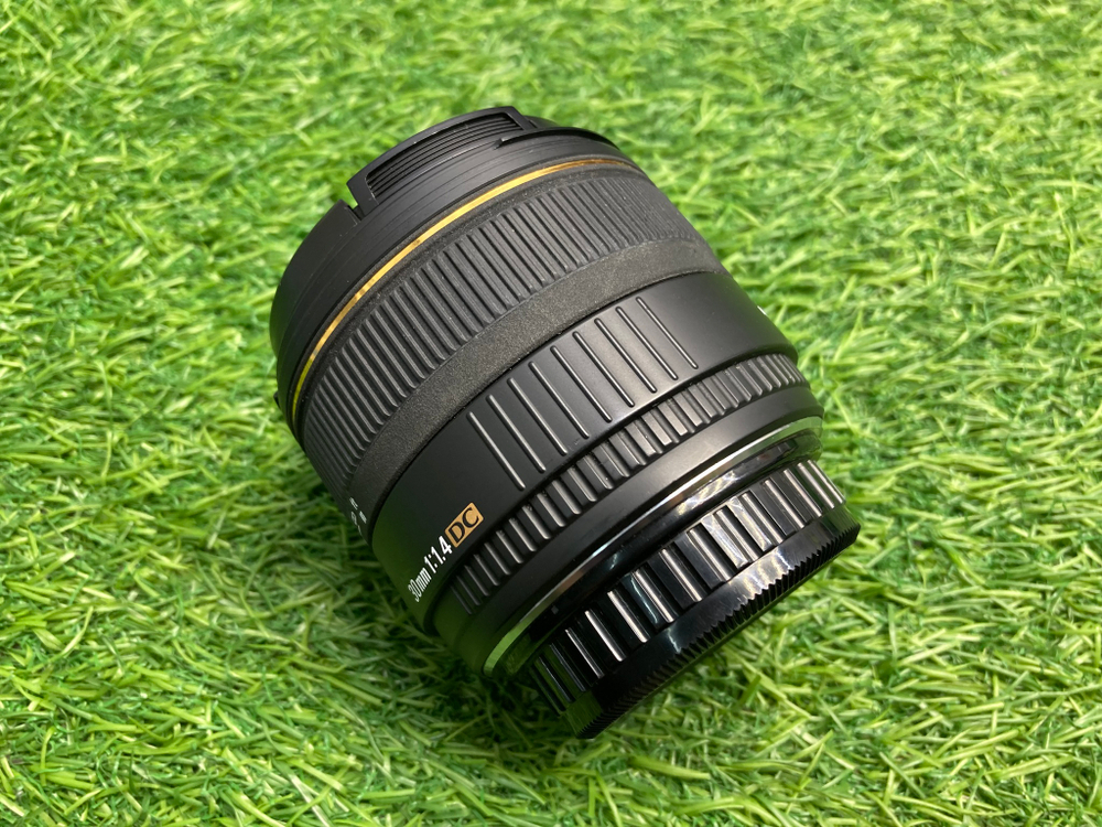 Sigma AF 30mm 1.4 EX DC Pentax