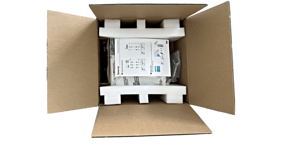 Проектор Classic Solution CS-770UST короткофокусный