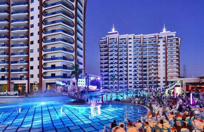 ЖК "AZURA PARK RESIDENCE" Турция, Аланья, район Махмутлар. Жилой комплекс - это не просто квартира, это билет в беззаботную жизнь уровня премиум-класса, где инфраструктура затмевает многие пятизвездочные отели