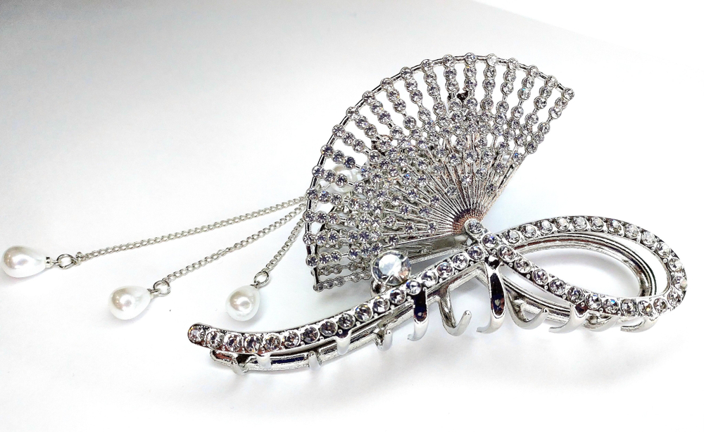 Заколка -краб  для волос "Веер" инкрустированный стразами. Металл Усиленная. Цвет серебро