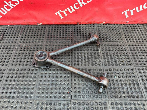 Тяга реактивная V-образная