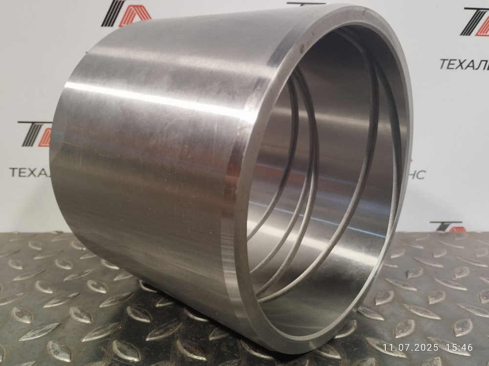 Втулка 21N-70-11181