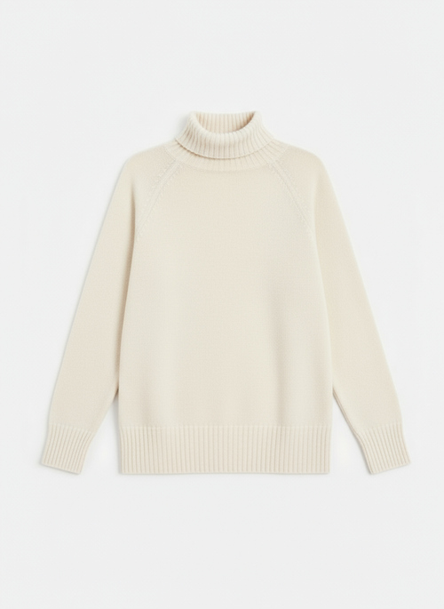 Свитер с высокой горловиной в рубчик