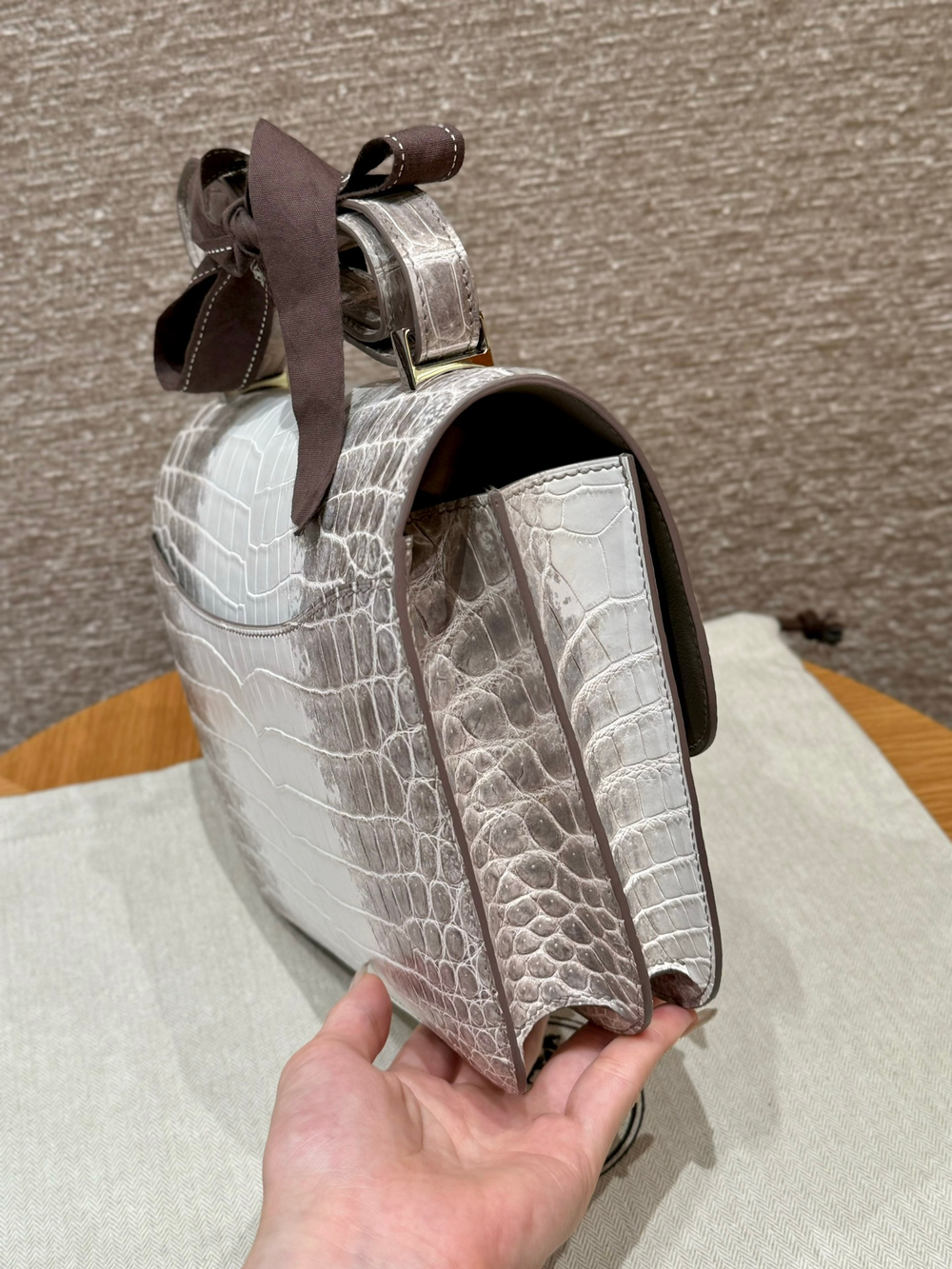 Hermes Constance 24