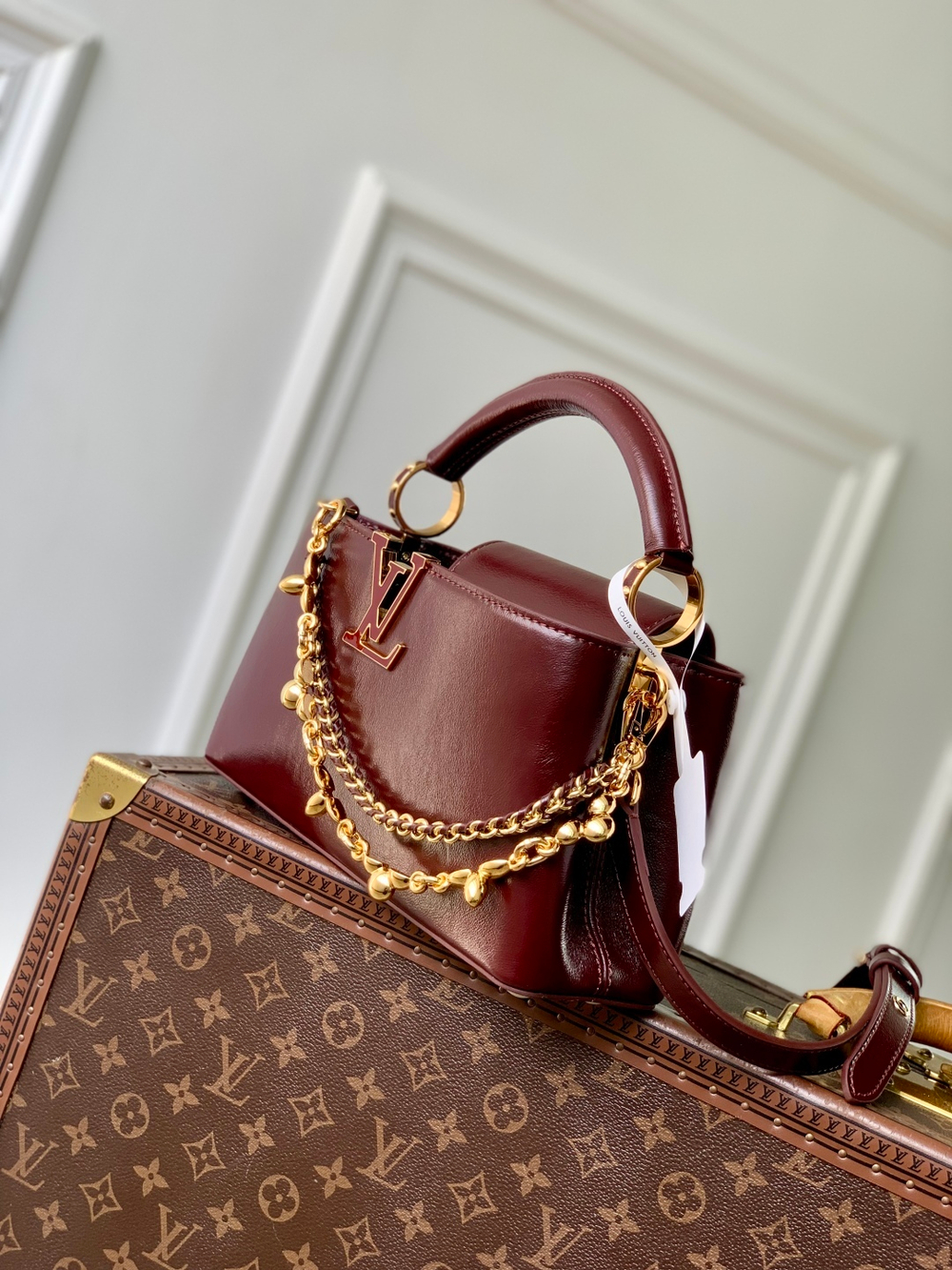 Louis Vuitton Capucines East West BB