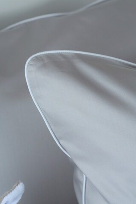 Постельное белье cемейное Сlaire&Caroll Lune серое с белым кантом