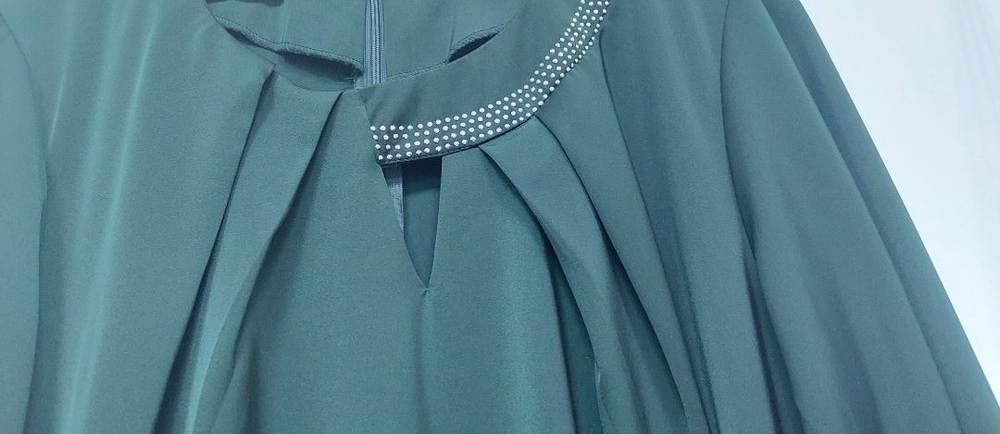 Платье женское шёлковое шёлк большой размер зелёное тёмно-зелёное черное весеннее осеннее демисезонное нарядное праздничное повседневное на работу комфортное удобное 3/4 рукав великан свободное до колена футляр размер 60 4XL XXXXL 5XL XXXXXL 6XL 7XL 8XL