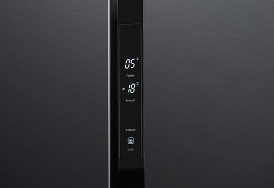 Холодильник Hyundai CS5003F черное стекло