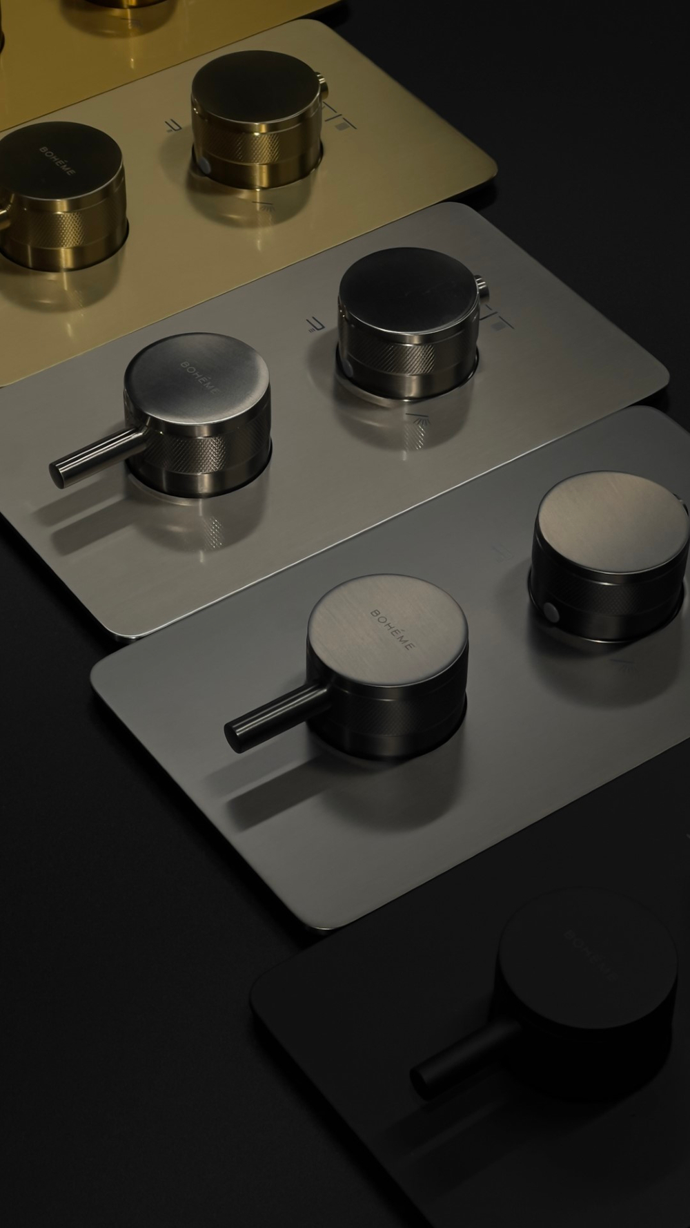 Смеситель встроенный с термостатом 3-х проходной NICKEL BRUSH