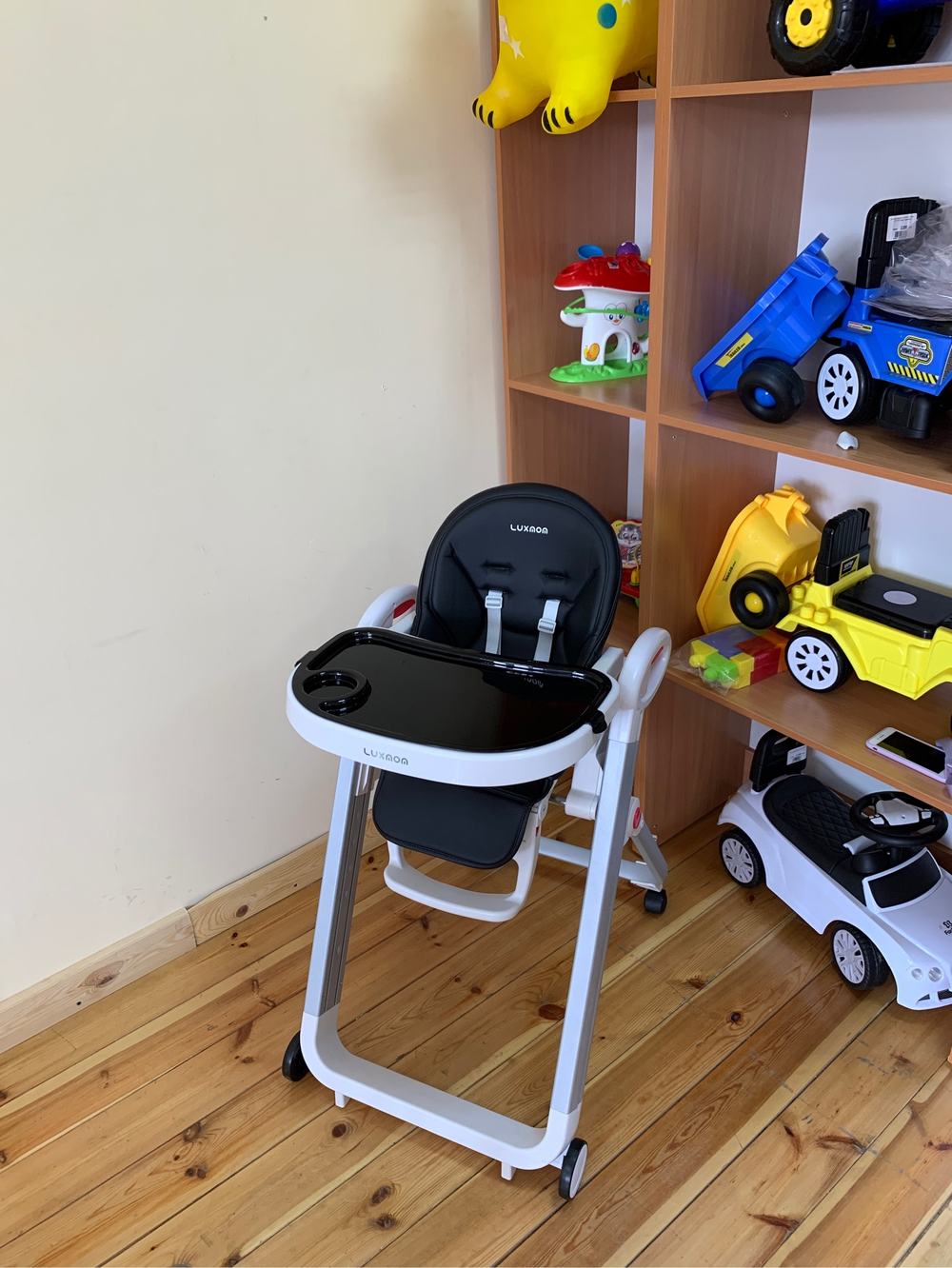 Стул для кормления luxmom В2 Чёрный