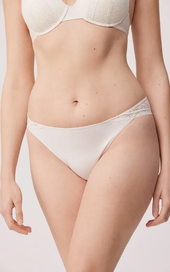 10527 Трусы бразильяно