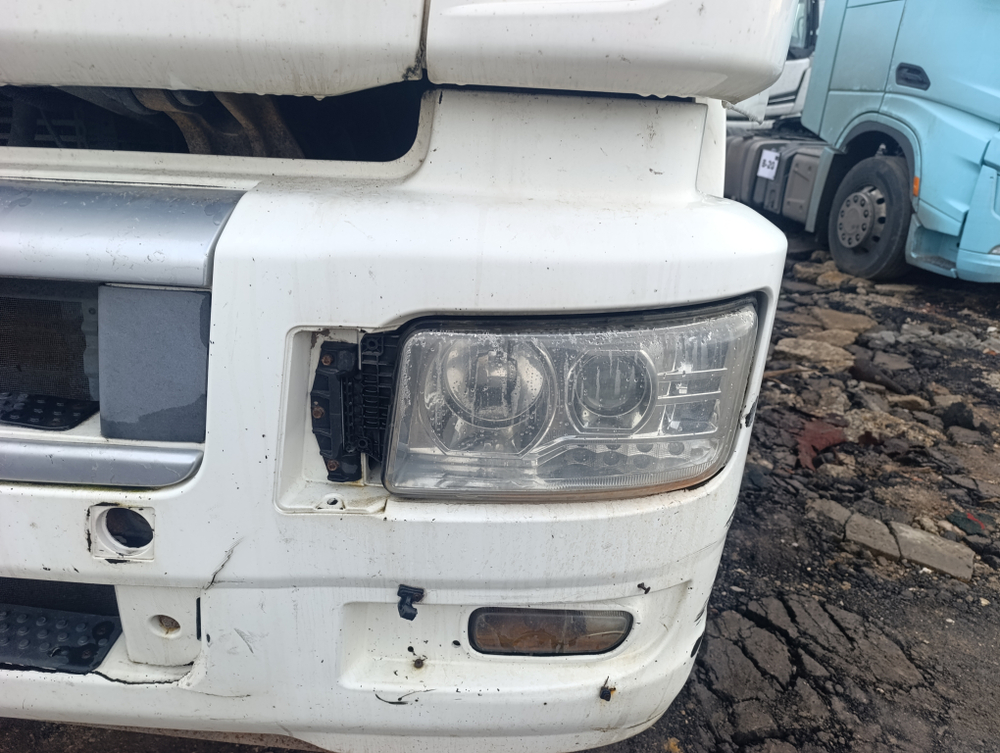 КамАЗ 5490 4x2 Седельный тягач 5490-095-68 (Дизельный, 12,0 л, 428 л.с., МТ)