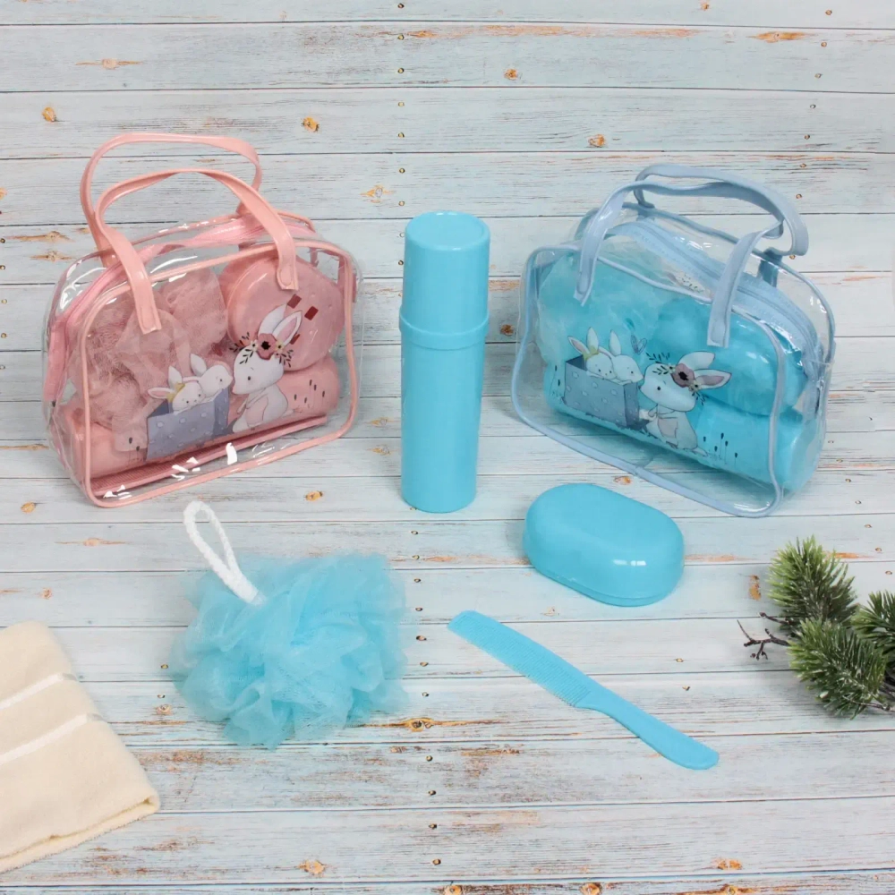 Набор банный дорожный 4шт «Bon voyage - Nice family», (мочалка, футляр 2шт, расческа), микс 3 цвета, 20*16*7 см