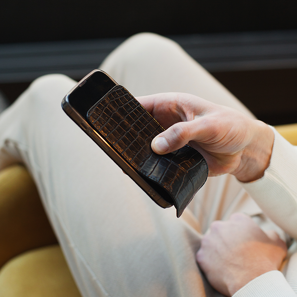 Чехол для iPhone 13 Pro из кожи аллигатора, черного цвета