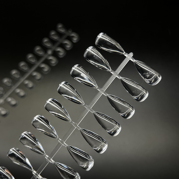 Отрывные типсы для демонстрации с эффектом кабашон  Острый миндаль