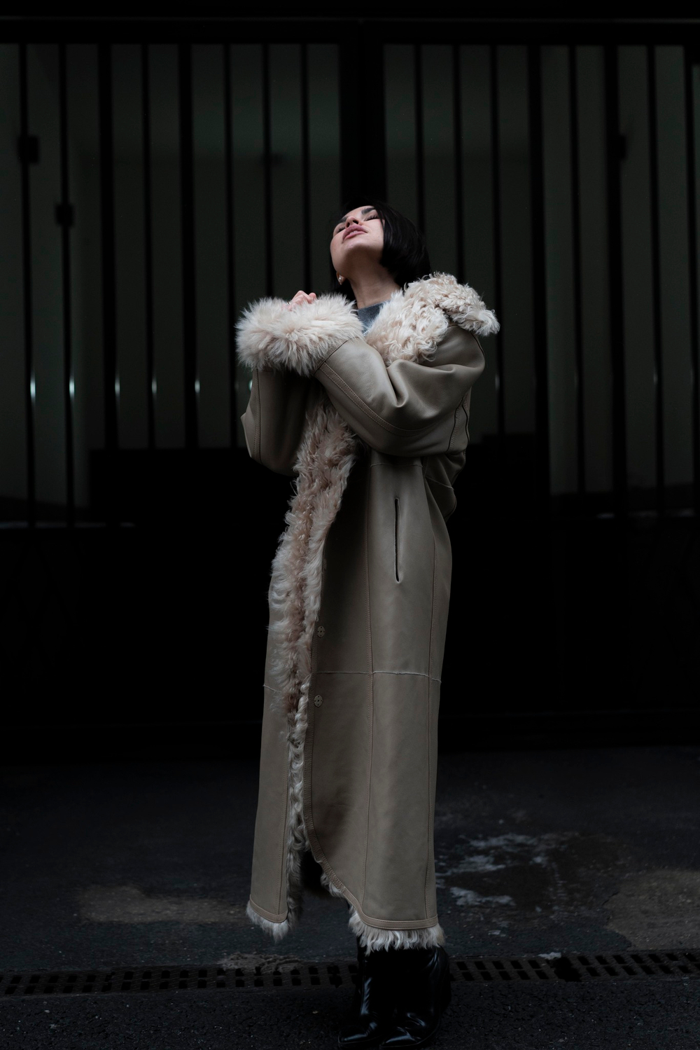 Дубленка двусторонняя Тиградо бежевая удлиненная max