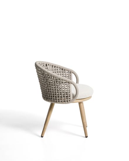 Уличный стул Lidario из алюминия с отделкой под дерево и бежевой веревки