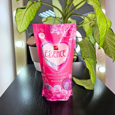 LION "Essence" Кондиционер для белья 600мл "Цветочный" (Floral)