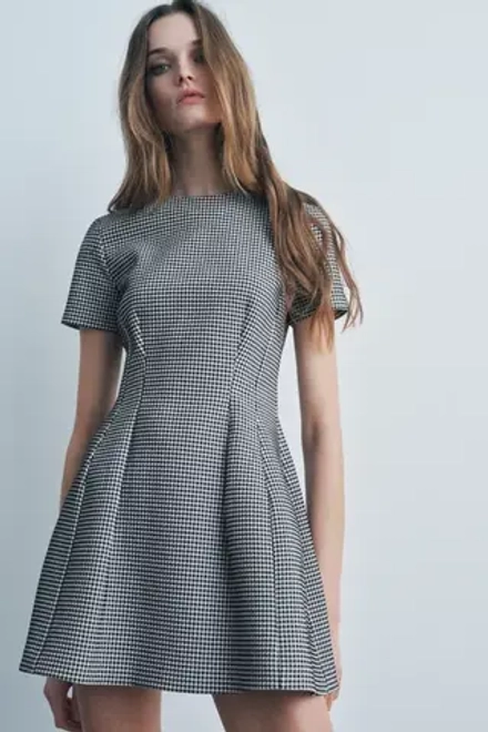 ZARA ПЛАТЬЕ ИЗ ТКАНИ С УЗОРОМ «ГУСИНАЯ ЛАПКА» — ZW COLLECTION, БЕЛЫЙ/ЧЕРНЫЙ