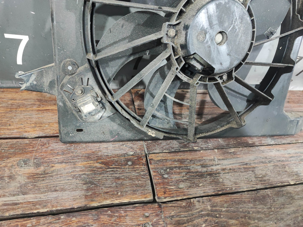 Диффузор с вентилятором Renault Logan 1, Sandero 1 04-16 Б/У Оригинал 214815057R