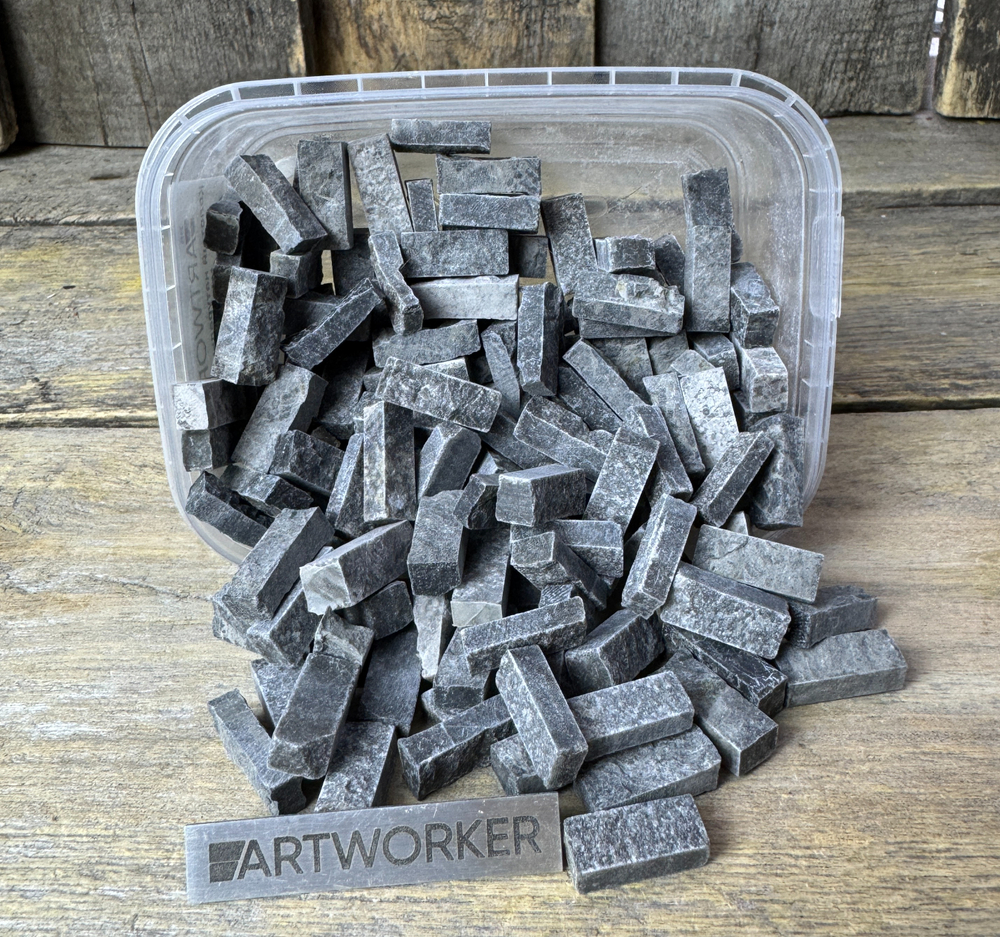 Колотый натуральный камень NS368, 350гр