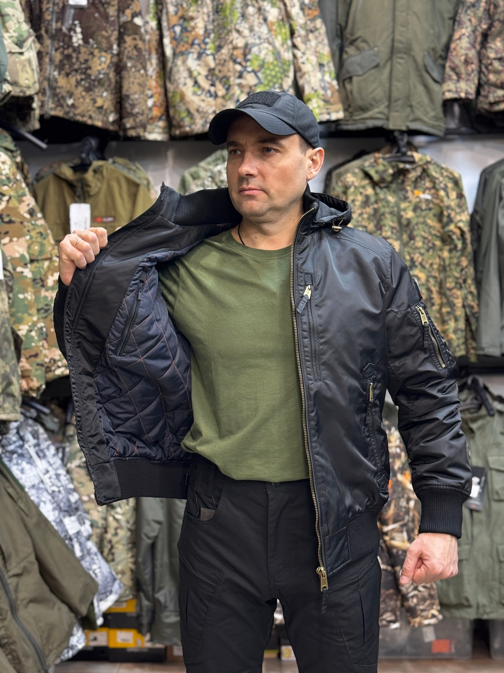 Куртка бомбер Corbona Деми Черный